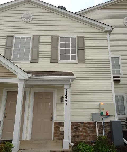 1431 Silverstone Dr — Photo 1