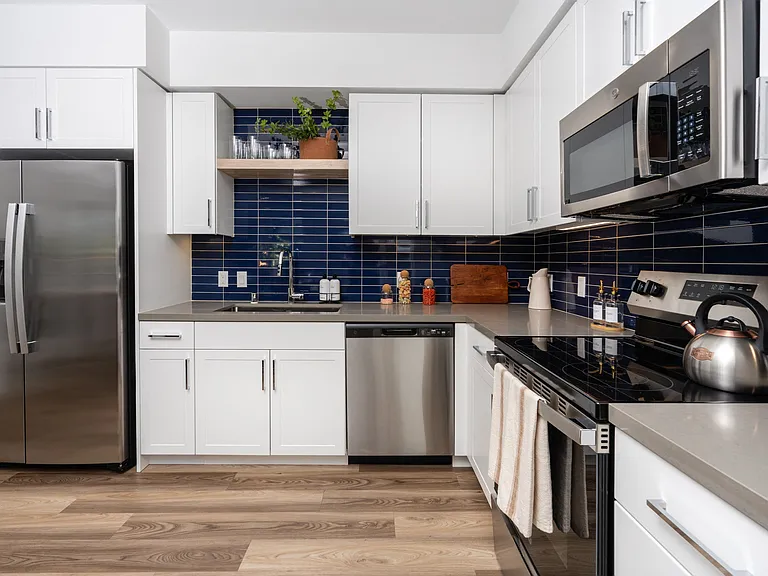 Alwell Apartments — Photo 17