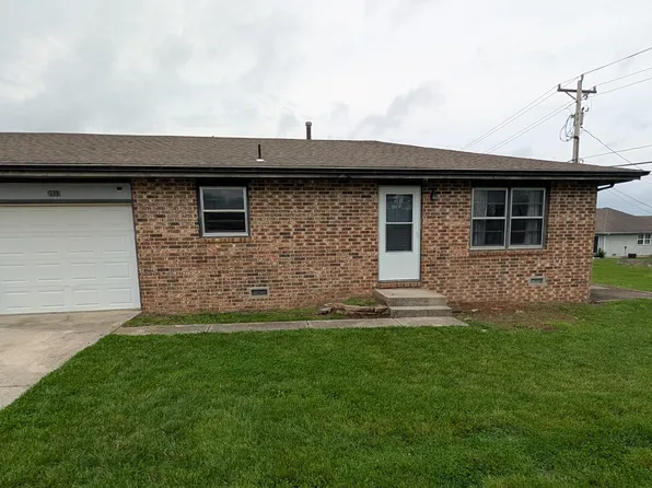 2933 W Roxbury St, Springfield, MO 65807