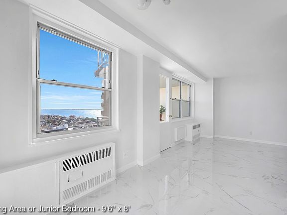 4th image of 35 Seacoast Ter APT 16D