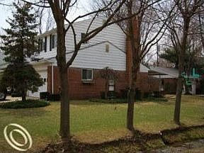 2nd image of 39105 Townhall St