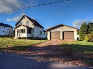 320 W Larch St, Ironwood, MI 49938