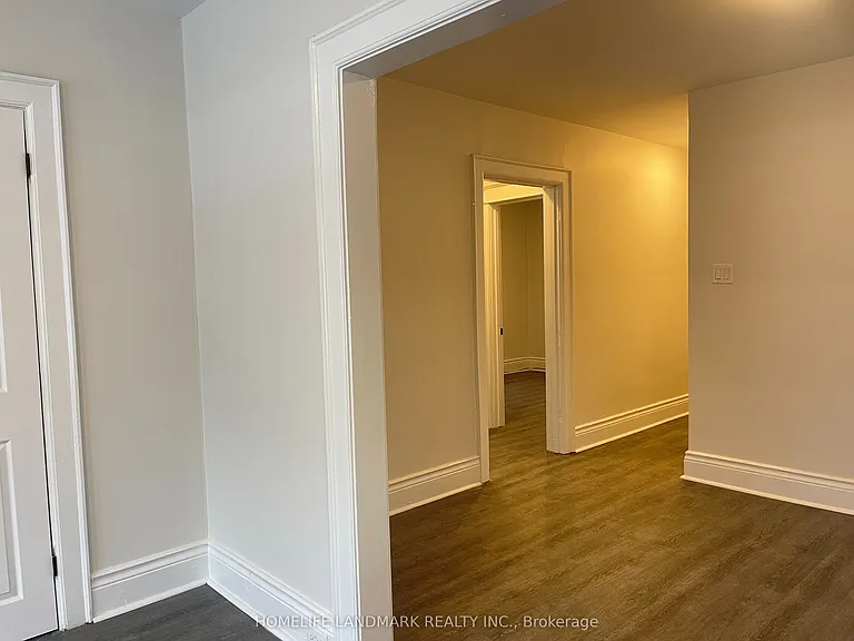 987 Main St E #1 — Photo 8