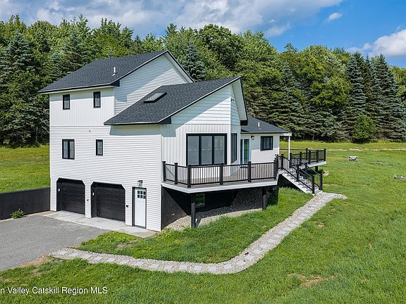 2nd image of 1534 Brownell Road