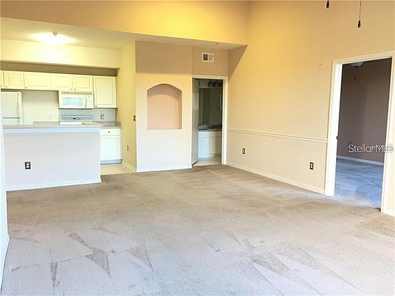 4th image of 5578 Metrowest Blvd #30