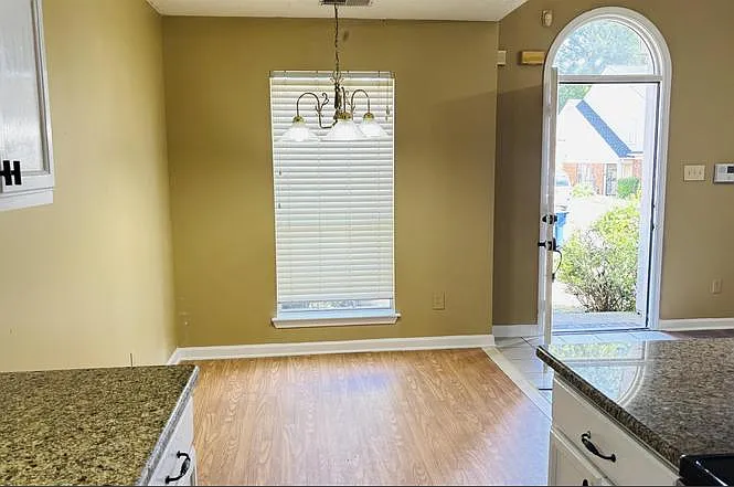 6991 Estacada Way S — Photo 6