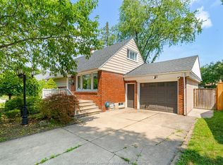 3070 Dandurand Ave, Windsor, ON N9E 2E6