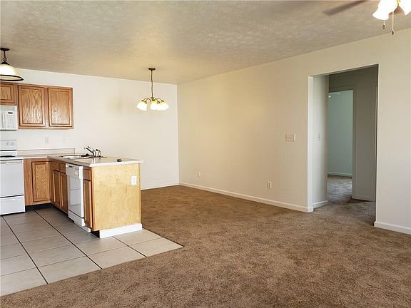 3rd image of 1659 W Kole Dr