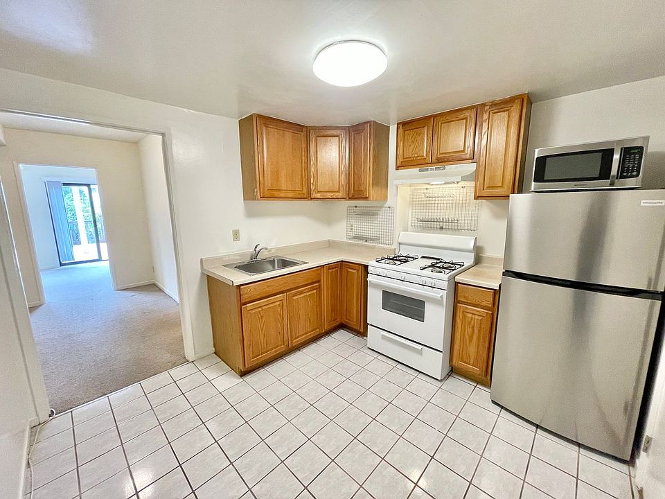 1st image of 743 11th Ave #0