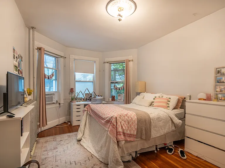 86 Brook St #1 — Photo 17