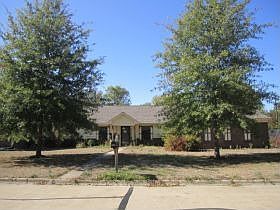 1st image of 5615 Larry Dr