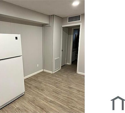 4th image of 2210 North St #202