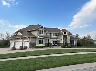 5800 SW 44th Ct, Topeka, KS 66610