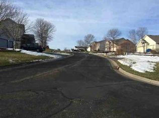 9114 Cheney Trl, Inver Grove Heights, MN 55076