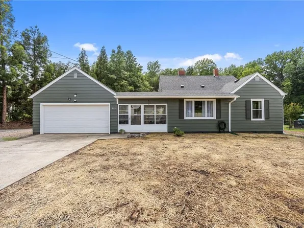 605 Piney Grove Rd, Kernersville, NC 27284