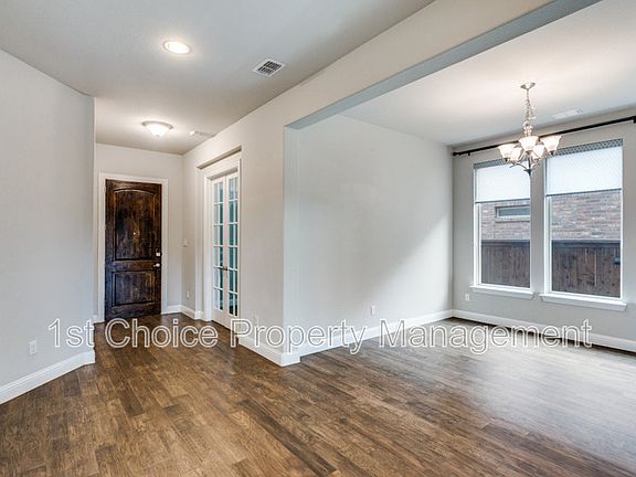 2nd image of 1729 Bellinger Dr