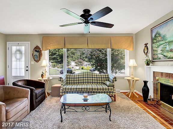 4th image of 9 Trenton Ln
