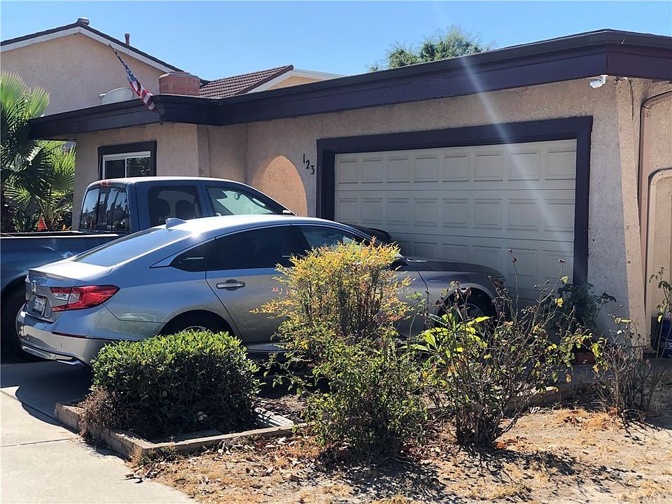 1st image of 123 S Jeanine Way