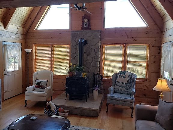 2nd image of 322 Holly Hill Dr