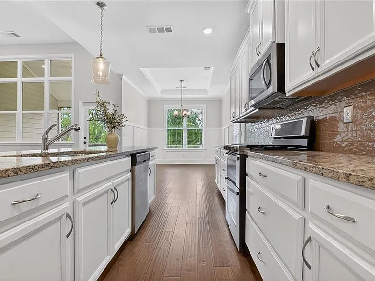 4185 Celbridge Pass — Photo 13