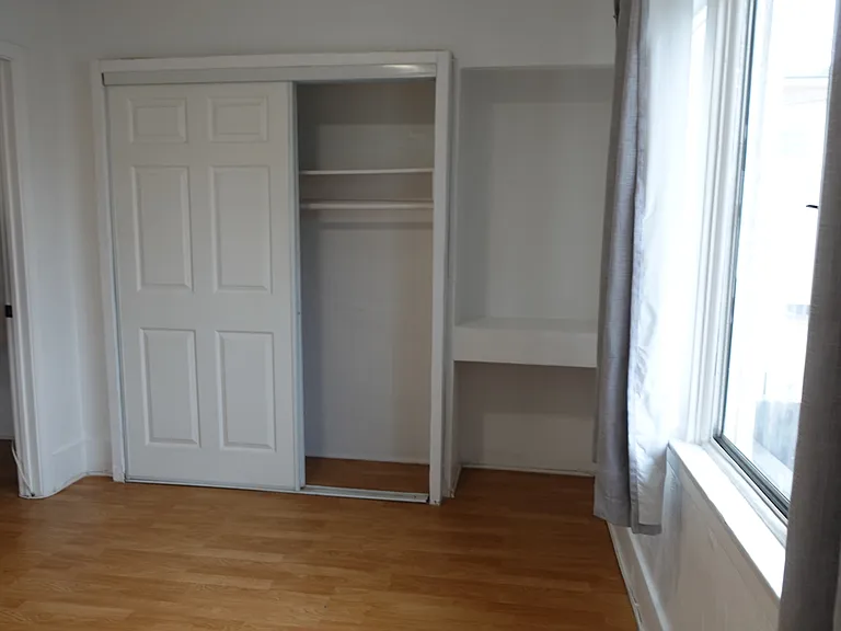 2048 E 3rd St #2048 — Photo 31