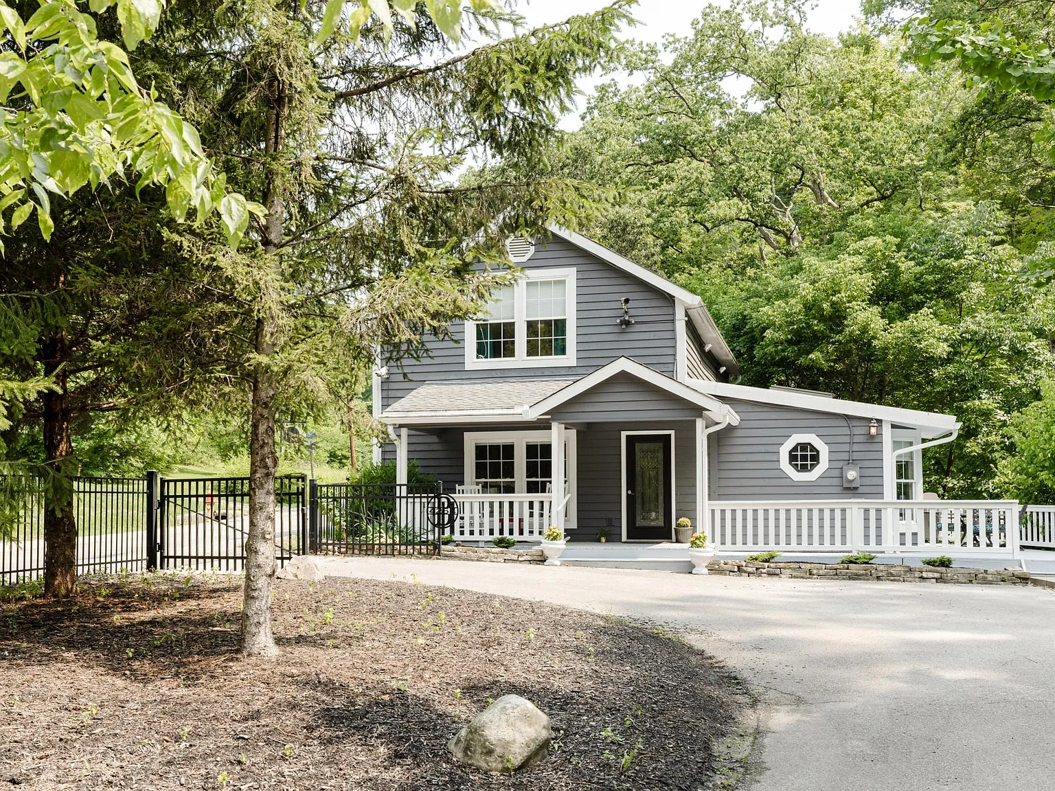4264 Walton Creek Rd — Photo 1