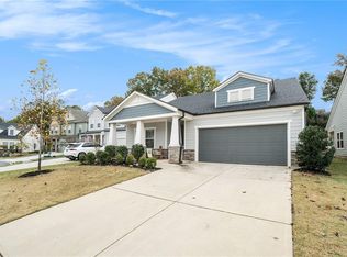 128 Grove View Rd, Woodstock, GA 30189