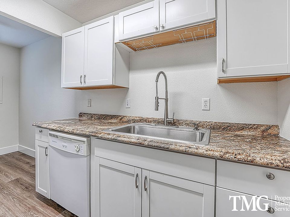 1st image of 697 32nd St Unit 2