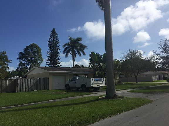 2nd image of 18461 SW 92nd Pl