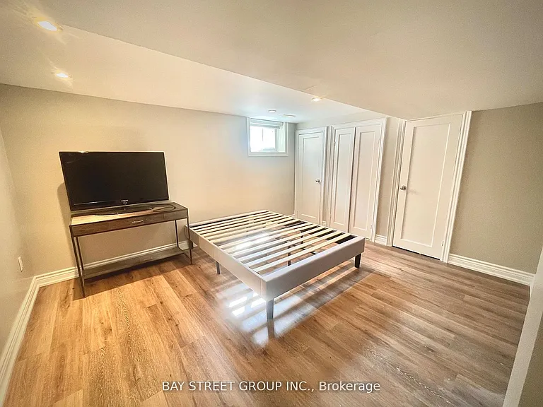 3 Ravenwood Pl #LOWER LEVEL — Photo 6