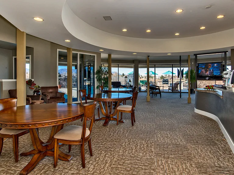 Bonterra Lakeside Apartments — Photo 14