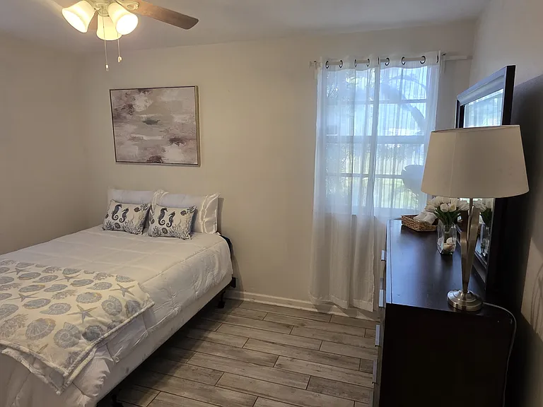 901 Briarwood Ave — Photo 17