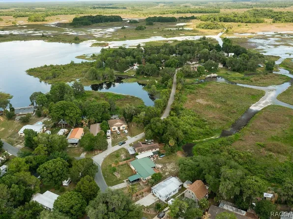 4190 E Lake Park Dr, Hernando, FL 34442