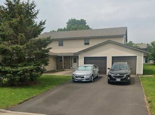 1613 Redwood Dr, Hudson, WI 54016