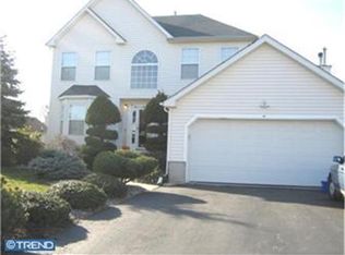 15 Pointer Pl, Kendall Park, NJ