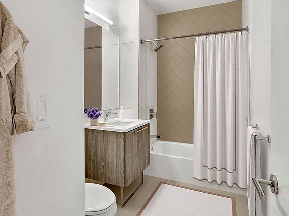 3rd image of 50 W 34th St APT 19A14