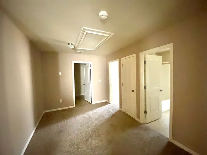 302 Montgomery Way — Photo 23