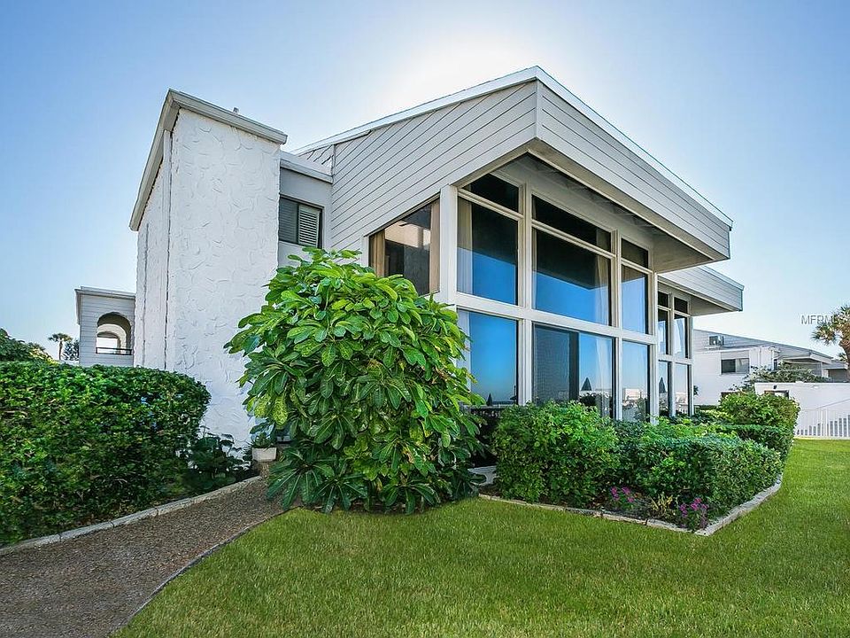 1st image of 1555 Tarpon Center Dr APT 134
