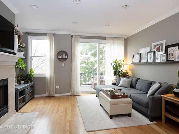 4th image of 2835 N Wolcott Ave Unit D