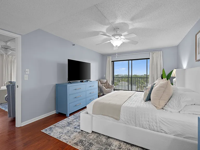 1104 Ben Franklin Dr #518 — Photo 11