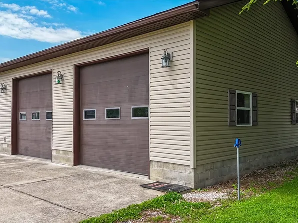 6 Gale Ave, Newport, OH 45768