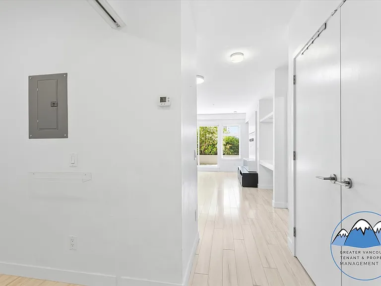 111 E 3rd St — Photo 15