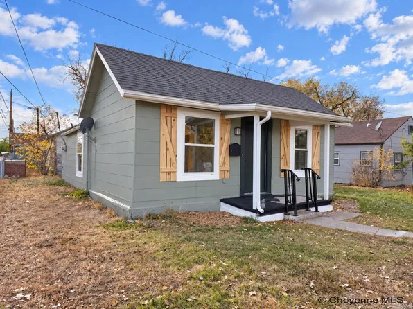 612 Seymour Ave, Cheyenne, WY 82007