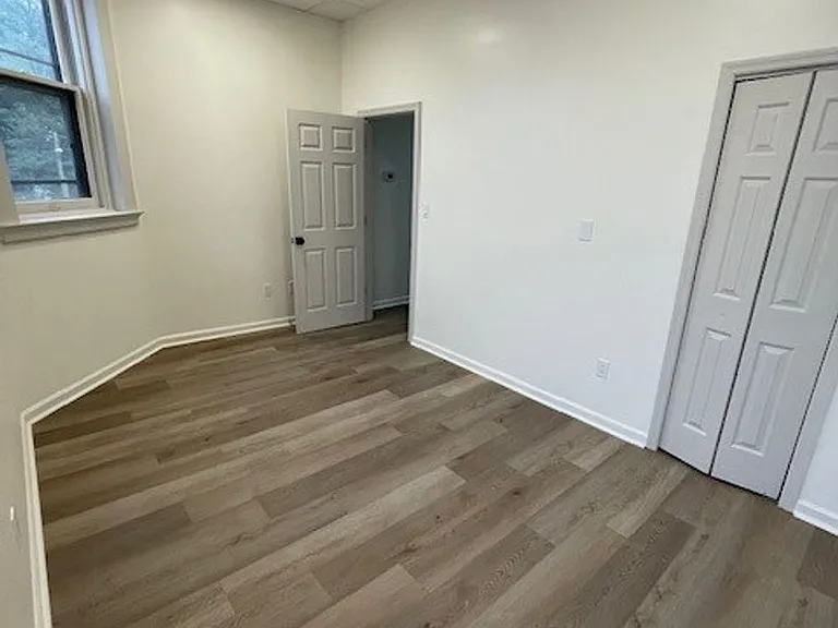 110 Hamilton St — Photo 2