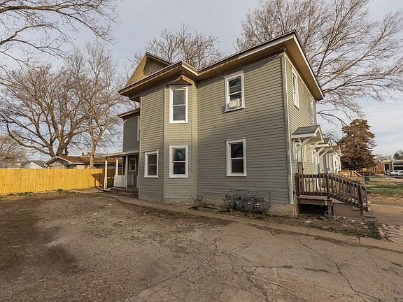 3rd image of 223 N 10th St