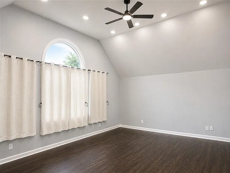952 Bridgegate Dr NE — Photo 9