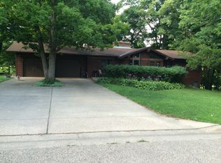 1204 Maple Ln, Faribault, MN 55021