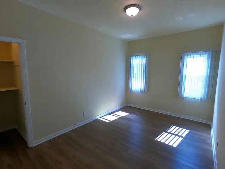 140 Carr Dr #7 — Photo 2