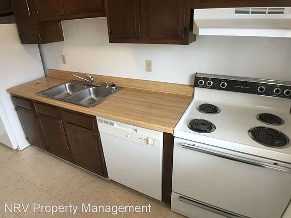 5th image of 1407 Pickett St #8529078