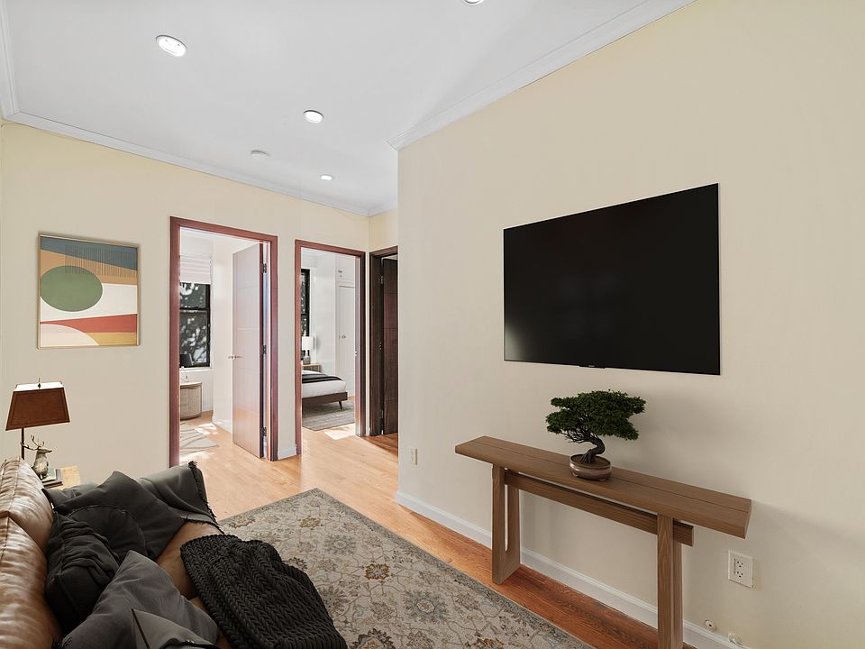 1st image of 211 W 109th St APT 2B